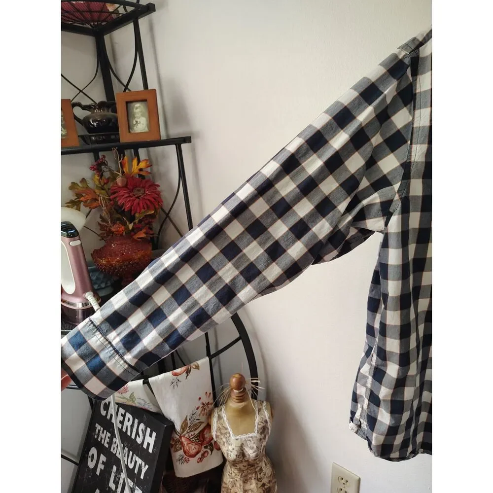 Banana Republic Plaid Button Up Shirt Mens Large Blue White 100% Cotton Casual